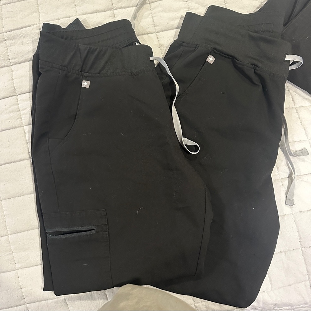 Figs Black Bundle - image 2